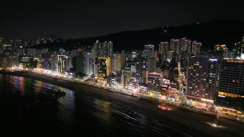부산 여행 코스 전경 — 해운대와 광안리가 보이는 부산 도시 뷰