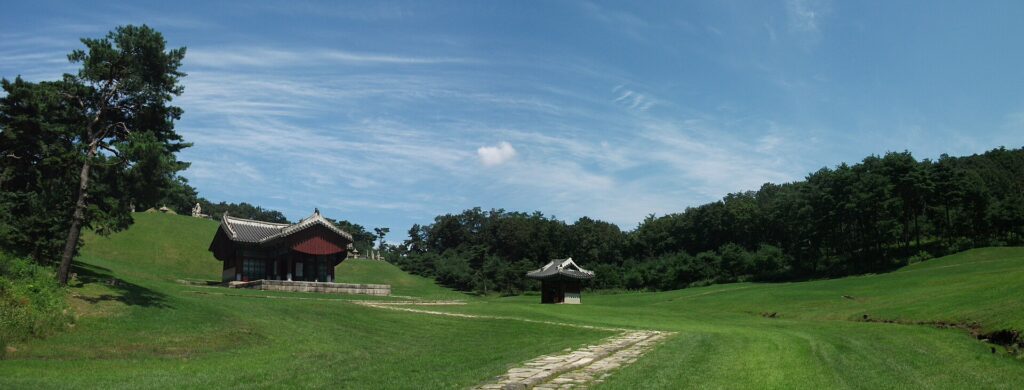 Joseon royal tombs tour — Donggureung tomb cluster panorama