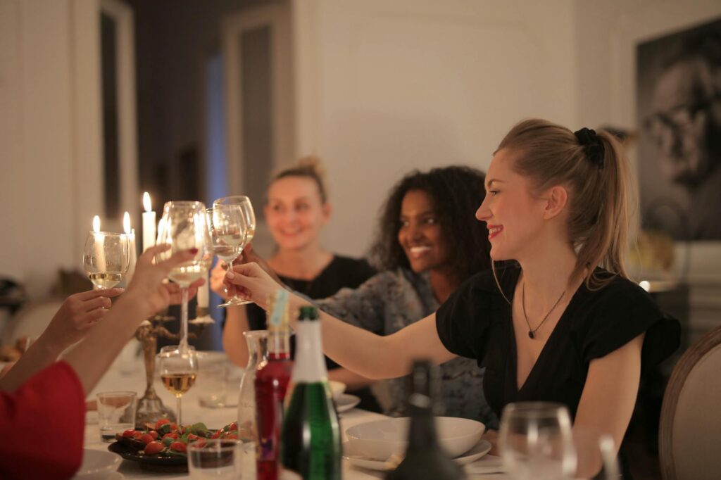 Korean workplace culture for foreigners hoesik evening dinner culture