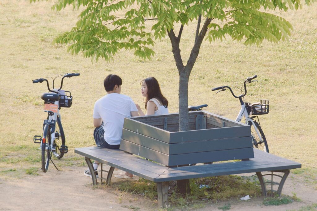 한국 연애 문화 차이 총정리: 외국인을 위한 오해 줄이는 대화법