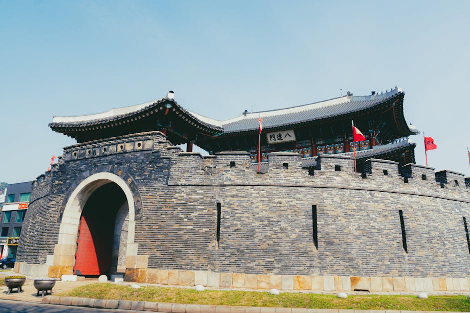 Suwon Hwaseong Fortress wall and Paldalmun traditional market route — Korean traditional market itinerary