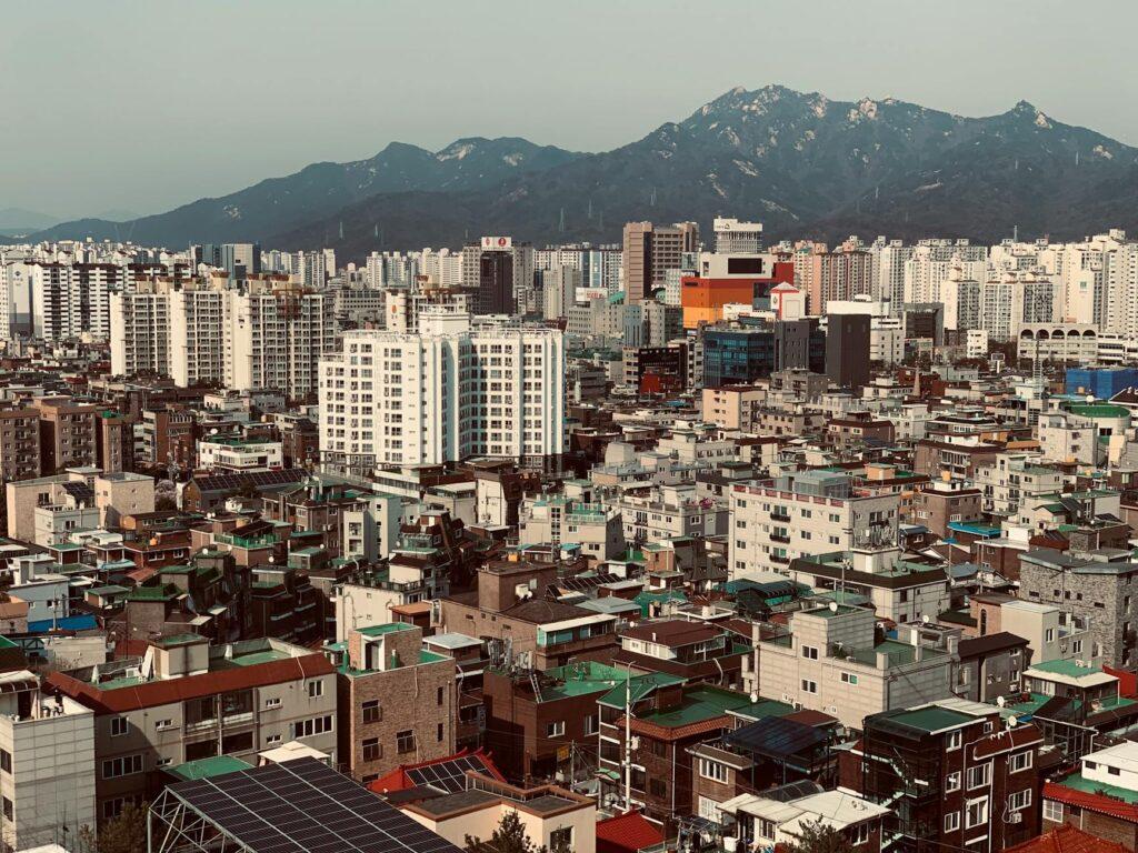 직장인 거주 지역 서울 산 전경