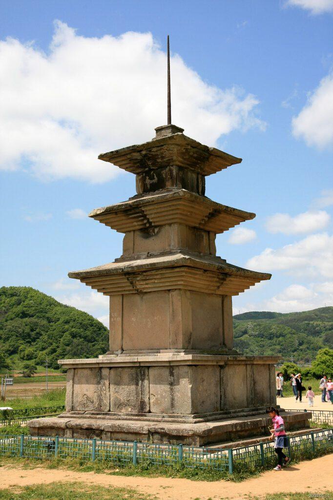 Gyeongju Gampo coast drive route Gameunsa three-story stone pagoda