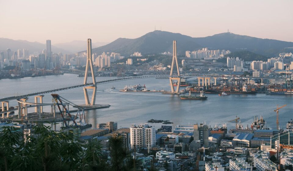기장 여행 코스 오시리아 해안 풍경 — 부산 동해 일출
