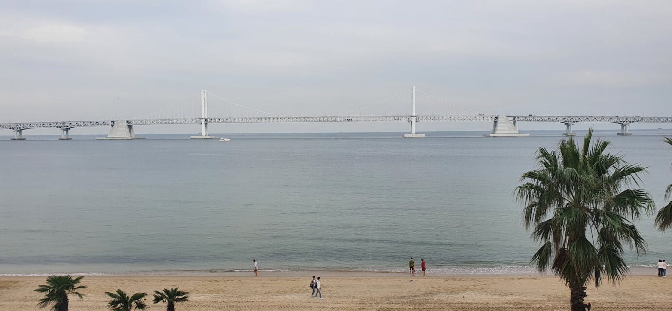 군산 바다 근대 건축 코스 해변 풍경