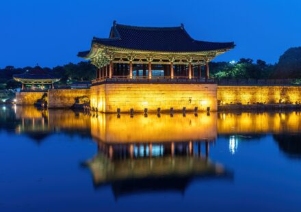 경주 당일치기 1박2일 야경 명소 동궁과 월지 반영