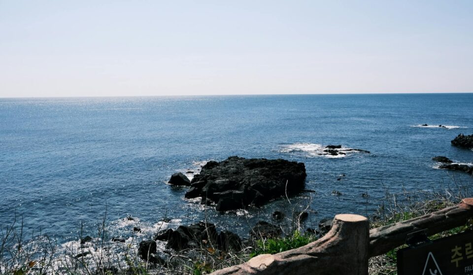 협재 금능 해변 코스 — 제주 서쪽 에메랄드빛 바다와 비양도 풍경