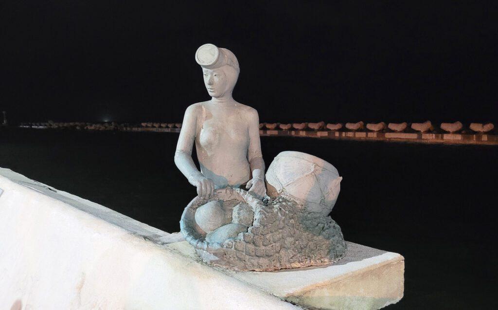 제주 해녀 체험 스팟 — 해녀 청동상으로 기념된 제주 해녀 공동체 문화