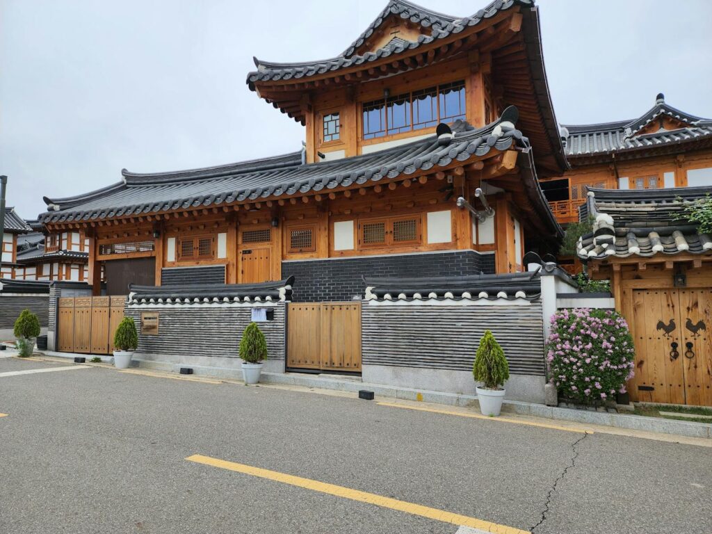 전북 한옥 숙소 여행 전통 한옥 마을 풍경