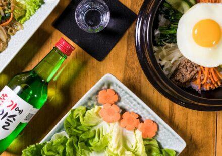 전주 비빔밥 막걸리 투어 안주 차림, 막걸리 한 주전자에 함께 나오는 전 종류 안주