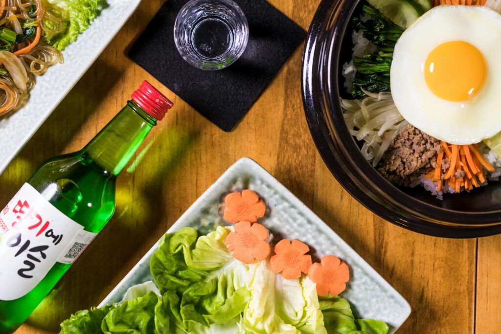 전주 비빔밥 막걸리 투어 안주 차림, 막걸리 한 주전자에 함께 나오는 전 종류 안주