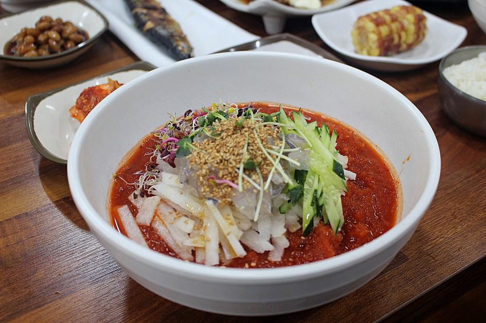 Pohang Jukdo Market food route signature Pohang mulhoe dish