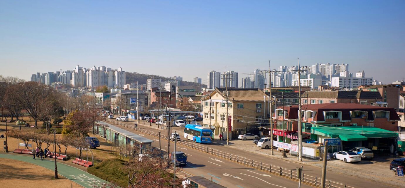 수도권 주말 나들이 대표 풍경 - 서울 도심과 근교 공원 전경