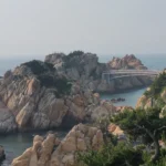 울산 대왕암공원 해안 절벽과 출렁다리
